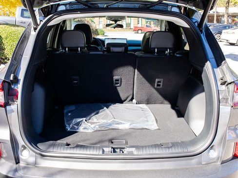 Used 2025 Ford Escape SE image 22