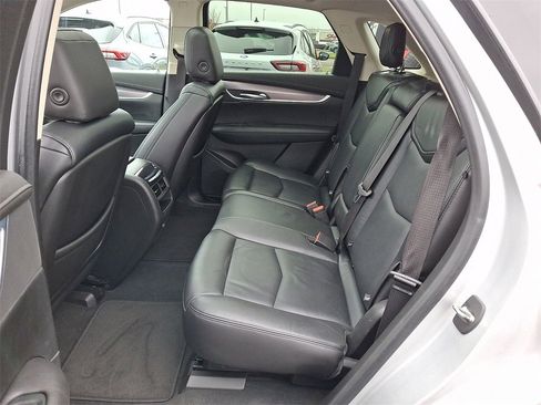 Certified 2019 Cadillac XT5 Premium Luxury image 11