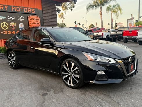 Used 2021 Nissan Altima 2.5 SR image 18