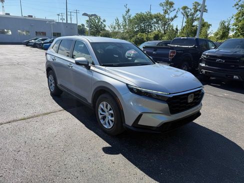 Used 2026 Honda CR-V LX image 4