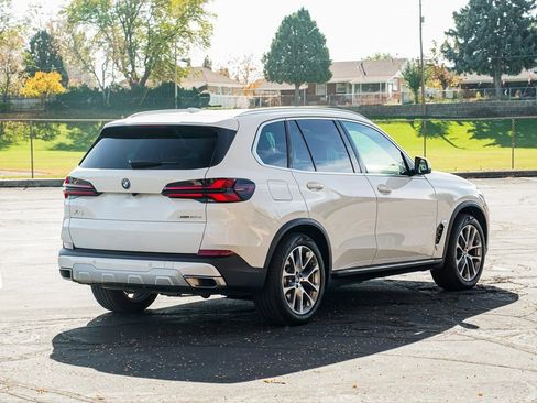 Used 2025 BMW X5 xDrive50e image 5