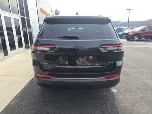 New 2026 Jeep Grand Cherokee L 4WD image 5