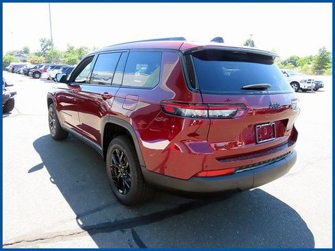 New 2025 Jeep Grand Cherokee L Altitude image 5