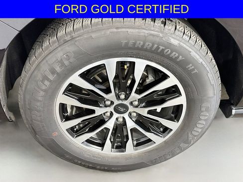 Certified 2025 Ford Expedition Max Platinum image 34