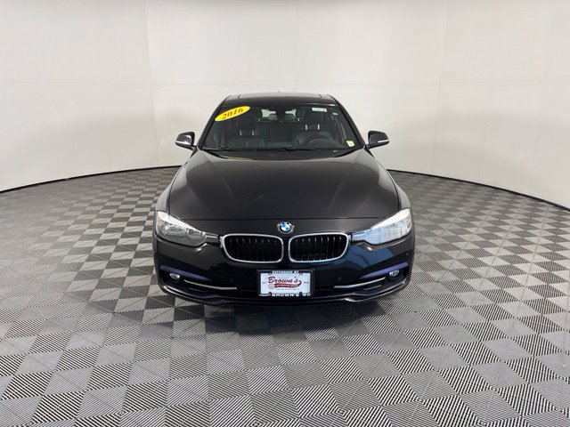 Used 2016 BMW 328i xDrive Sedan AWD/4WD image 2