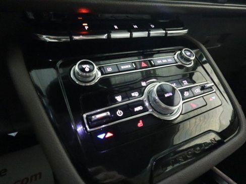 Used 2021 Lincoln Corsair AWD w/ Equipment Group 101A image 17
