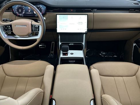 New 2026 Land Rover Range Rover Long Wheelbase SE AWD/4WD image 14
