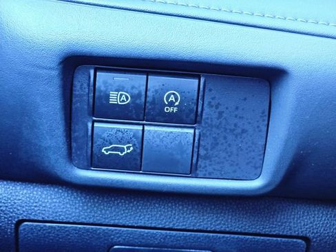 Used 2024 Toyota Highlander LE image 20