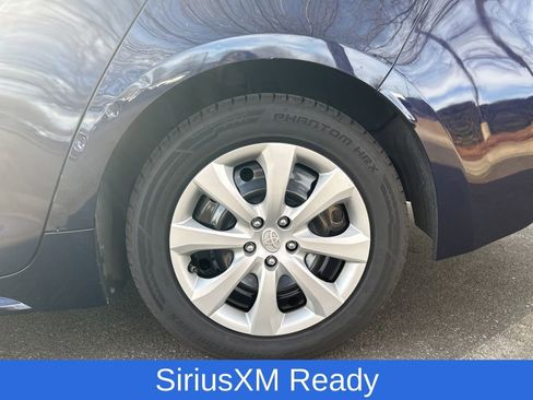 Used 2020 Toyota Corolla LE image 5