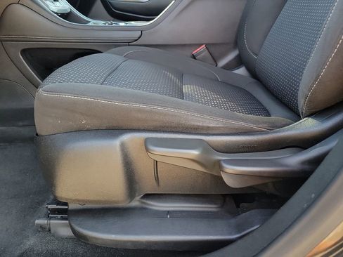 Used 2020 GMC Acadia SLE image 12