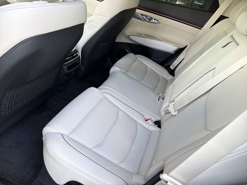 New 2026 Genesis GV70 2.5T Advanced AWD/4WD image 12