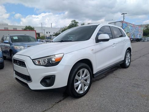 Used 2015 Mitsubishi Outlander Sport ES FWD image 3