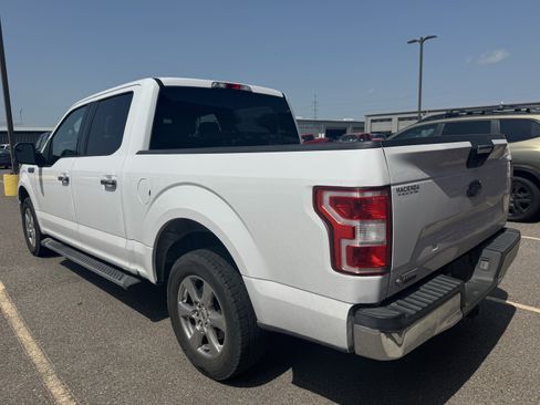Used 2018 Ford F150 XLT w/ Equipment Group 301A Mid RWD image 3