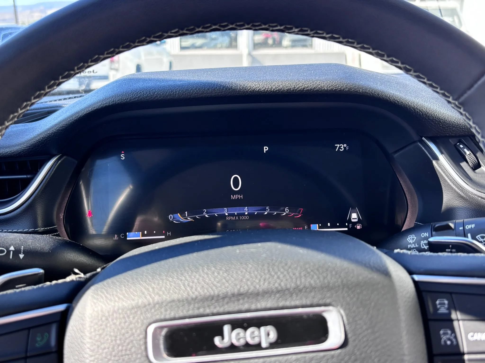 Used 2024 Jeep Grand Cherokee Laredo AWD/4WD image 19