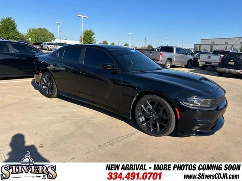 Used 2022 Dodge Charger R/T w/ Driver Convenience Group image 1