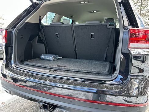 New 2026 Volkswagen Atlas SE image 16