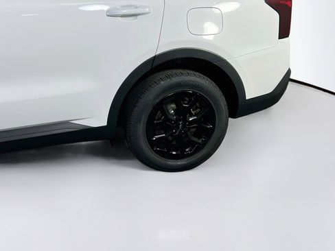 Used 2024 Kia Sorento S w/ Panoramic Sunroof Package image 32