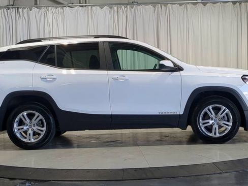 Used 2023 GMC Terrain SLE w/ Driver Convenience Package FWD image 11