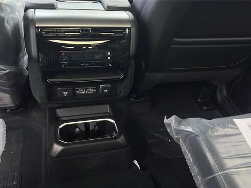 New 2026 Jeep Grand Wagoneer Limited AWD/4WD image 42