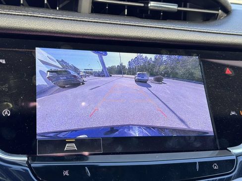 Used 2024 Cadillac XT6 Premium Luxury w/ LPO, Floor Liner Package FWD image 4