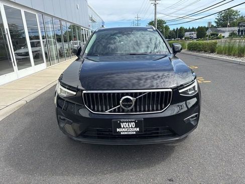 Used 2025 Volvo XC40 B5 Plus AWD/4WD image 7