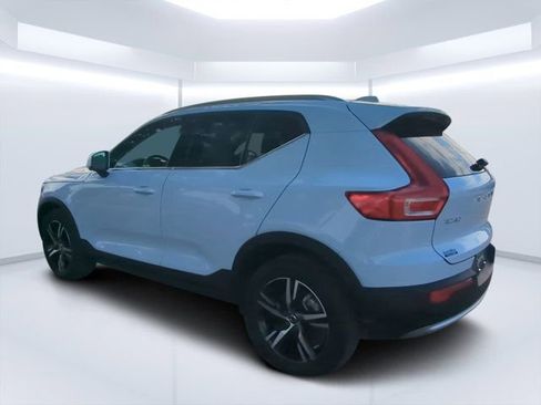 Used 2025 Volvo XC40 B5 Core AWD/4WD image 5