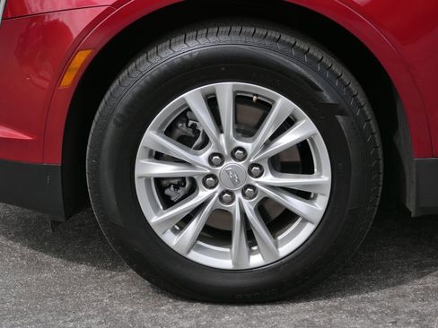 Used 2022 Cadillac XT5 Luxury w/ LPO, Floor Liner Package FWD image 10
