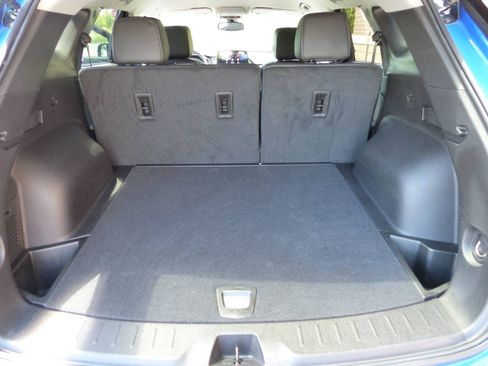 Used 2025 Chevrolet Blazer LT FWD image 39