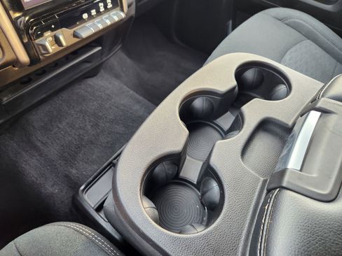 Used 2025 RAM 2500 Lone Star image 27