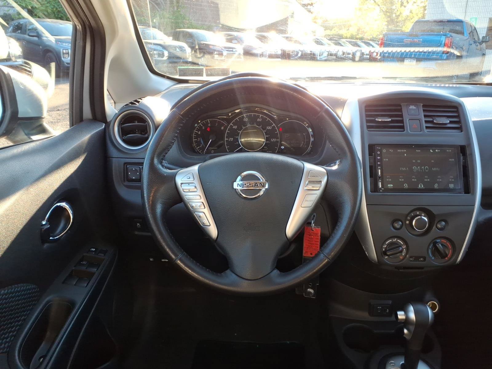 Used 2019 Nissan Versa Note SV FWD image 11