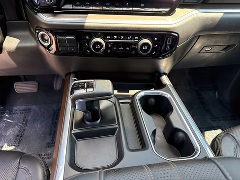 Used 2022 Chevrolet Silverado 1500 High Country w/ LPO, Dark Essentials Package AWD/4WD image 27
