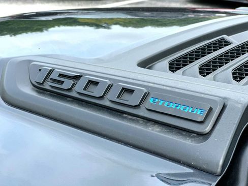 New 2026 RAM 1500 Laramie AWD/4WD image 15