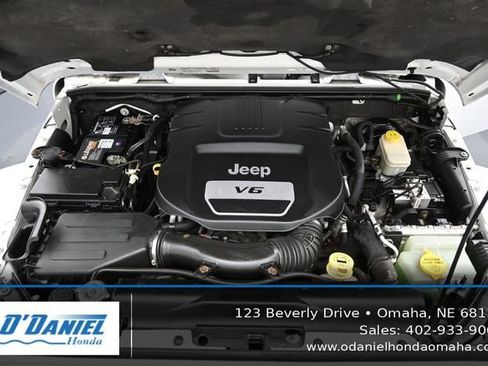 Used 2013 Jeep Wrangler Unlimited Sahara w/ Trailer Tow Group AWD/4WD image 44