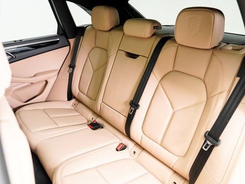 New 2026 Porsche Macan AWD/4WD image 27