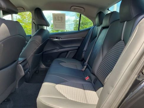 Used 2024 Toyota Camry SE FWD image 11