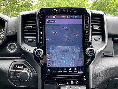 New 2026 RAM 1500 4x4 Crew Cab image 13