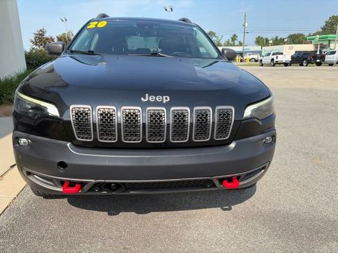 Used 2020 Jeep Cherokee Trailhawk AWD/4WD image 3