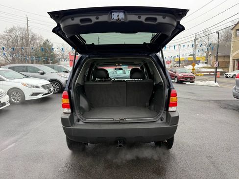 Used 2003 Ford Escape XLT image 35
