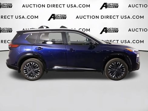 Used 2025 Nissan Rogue Platinum FWD image 45