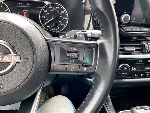 Certified 2024 Nissan Pathfinder SV image 19