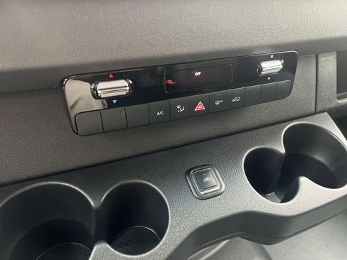 New 2025 Mercedes-Benz Sprinter 2500 image 24