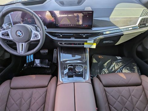 New 2026 BMW X5 M60i w/ Climate Comfort Package image 33