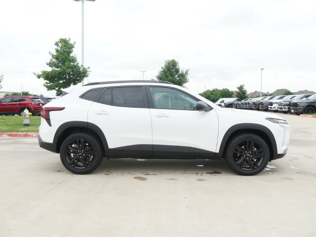 Used 2025 Chevrolet Trax ACTIV w/ Sunroof Package FWD image 11
