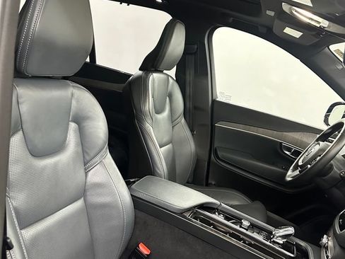 Used 2023 Volvo XC90 T8 Ultimate w/ Protection Package Premier AWD/4WD image 40