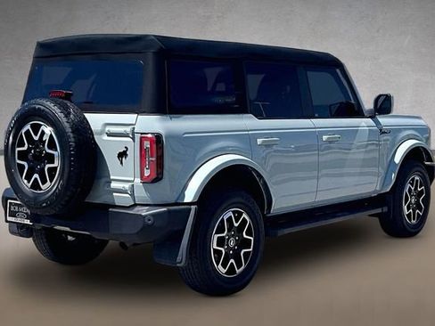 Used 2023 Ford Bronco Outer Banks AWD/4WD image 2