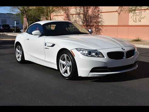 Used 2016 BMW Z4 sDrive28i RWD image 3