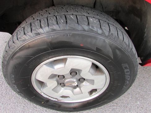 Used 2003 Chevrolet Blazer LS w/ Preferred Equipment Group AWD/4WD image 14
