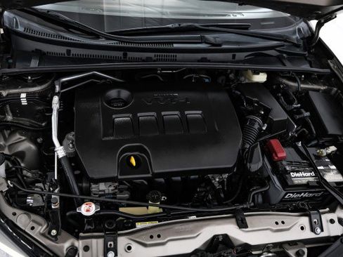 Used 2017 Toyota Corolla LE image 52