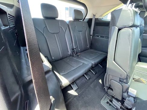 Certified 2025 Kia Sorento S w/ Panoramic Sunroof Package FWD image 26