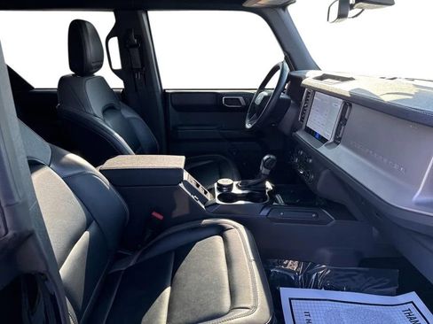 Used 2025 Ford Bronco Outer Banks AWD/4WD image 14